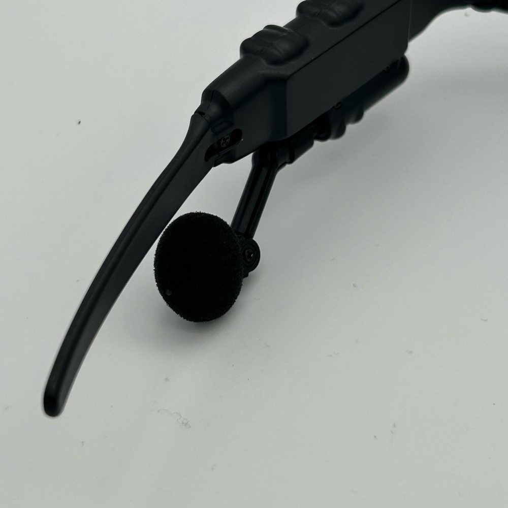 Bluetooth Sunglasses with Earbuds - Picture 5 of 8